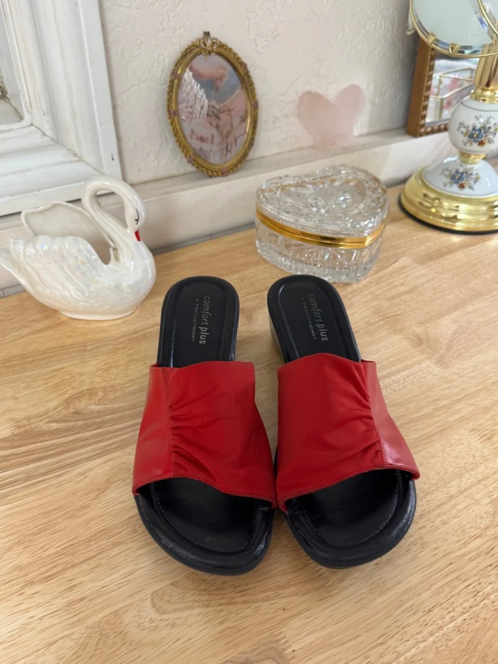 Y2K Comfort Plus By Predictions Red Ruched Slip On Wedge Sandals Size 11W